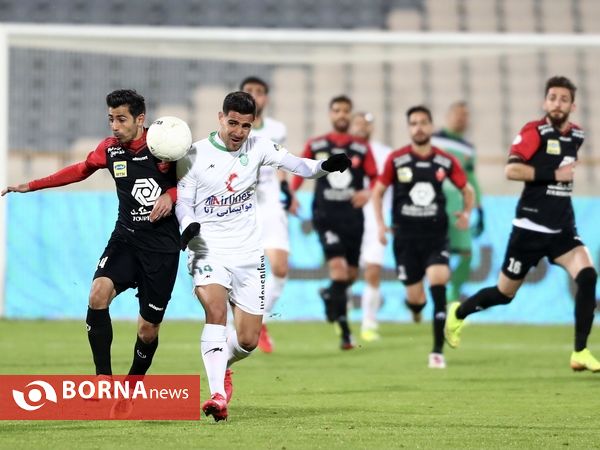 دیدار تیم های فوتبال  پرسپولیس - ماشین‌سازی