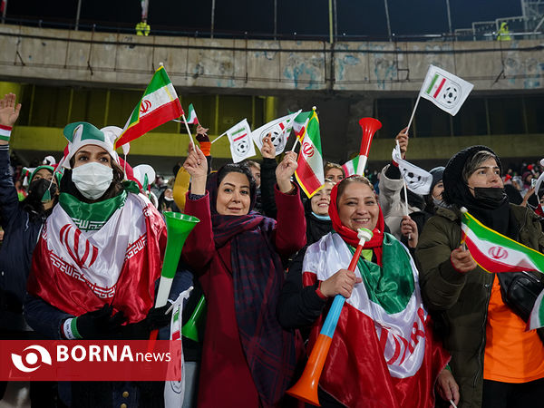در حاشیه ورزشگاه آزادی پیش از دیدار ایران و عراق - ۲