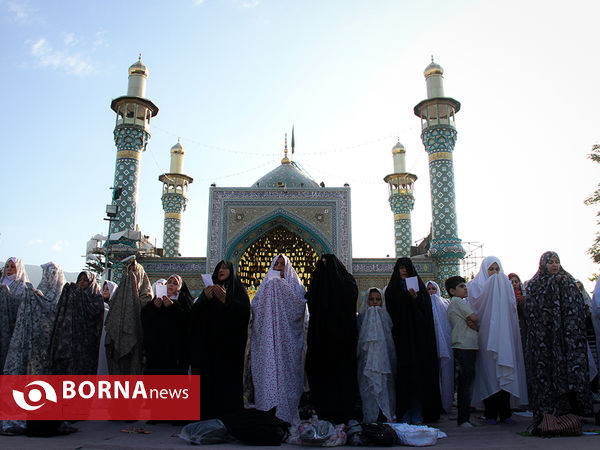 نماز عید سعید فطر - امام زادگان پنج تن لویزان