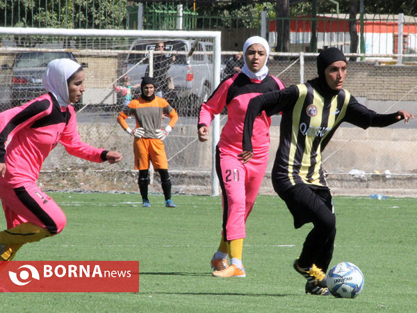 مسابقه فوتبال بانوان قشقایی شیراز - شهرداری بم