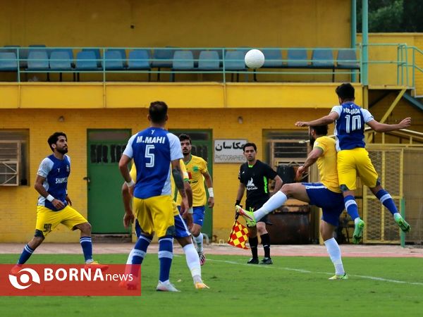 دیدار تیم های فوتبال صنعت نفت - شمس آذر قزوین