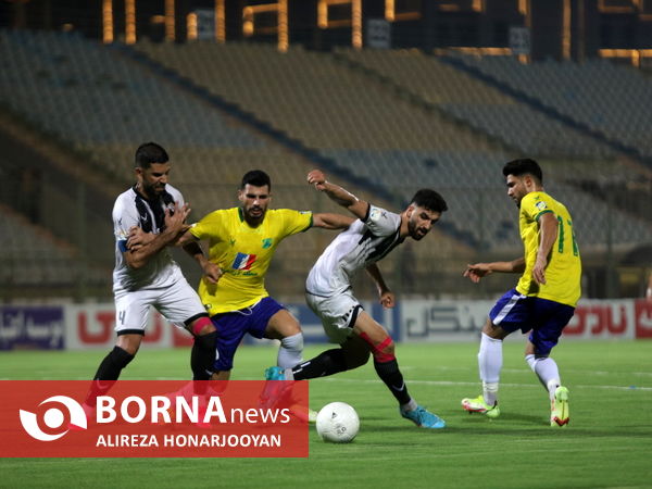 دیدار تیم های فوتبال صنعت نفت - نفت مسجدسلیمان