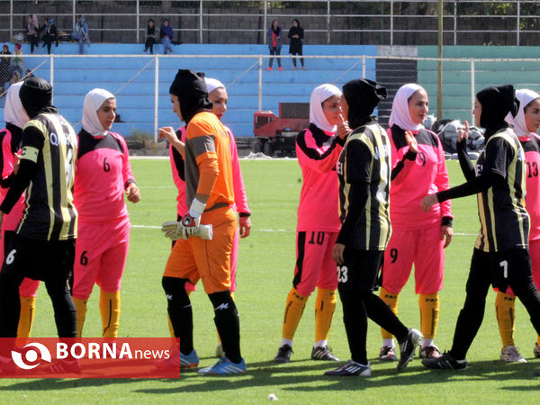 مسابقه فوتبال بانوان قشقایی شیراز - شهرداری بم