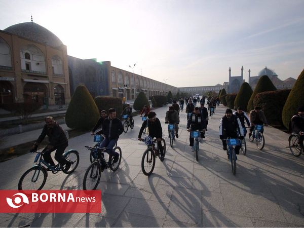 پای مدیران اصفهان در رکاب