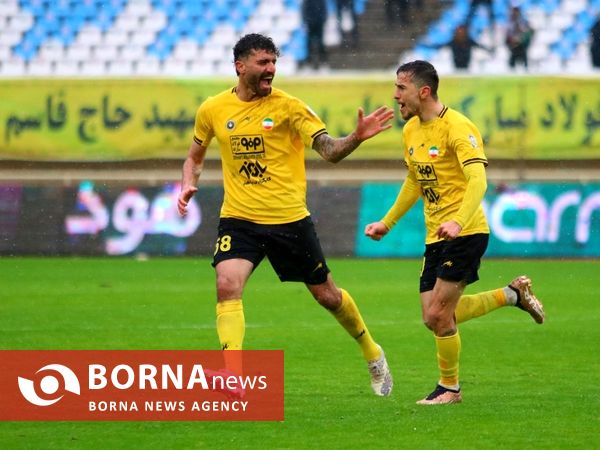 دیدار تیم های ذوب آهن - سپاهان 