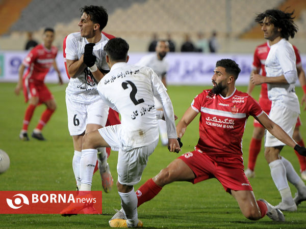 دیدار تیم های فوتبال پرسپولیس - ذوب آهن