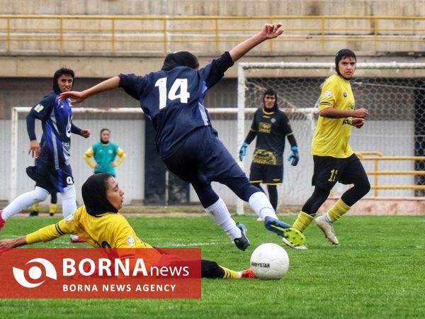 دیدار تیم های فوتبال سپاهان و پیکان البرز