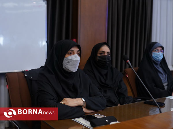 تجلیل از مهین فرهادی زاد