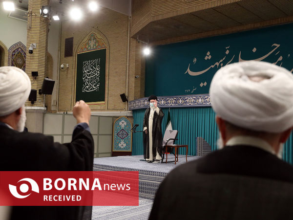 دیدار دست‌اندرکاران برگزاری کنگره شهدای استان قم با مقام معظم رهبری