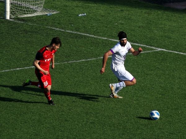 دیدار تیم‌های فوتبال سپیدرود رشت _  ویستاتوربین تهران