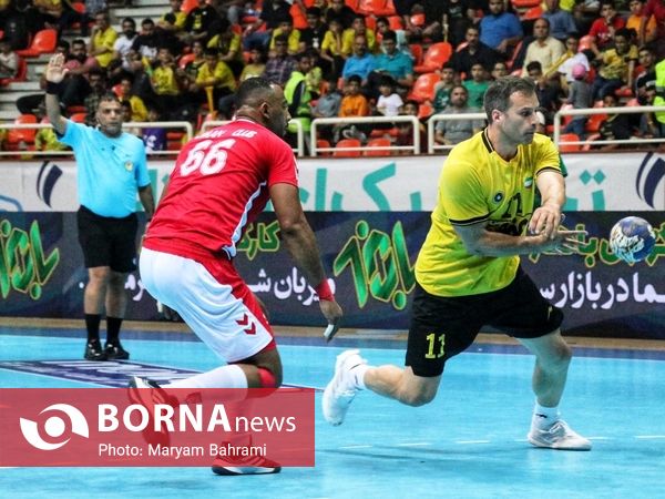 دیدار تیم های هندبال سپاهان - عمان کلاب