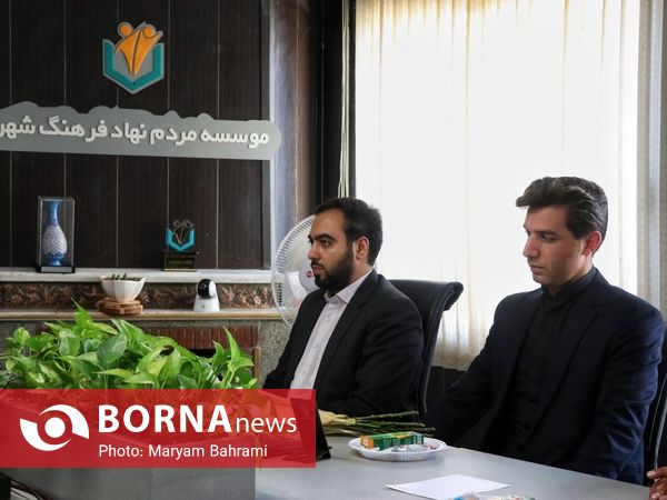 بازدید مدیرکل ورزش و جوانان استان اصفهان از خبرگزاری برنا به مناسبت روز خبرنگار 