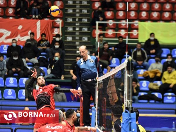 دیدار تیم های والیبال شهرداری ارومیه و آذرباتری ارومیه