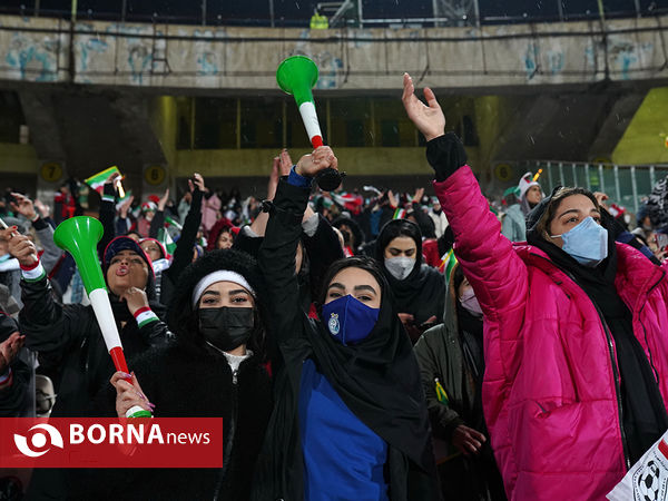 در حاشیه ورزشگاه آزادی پیش از دیدار ایران و عراق - ۲