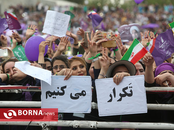 دکتر روحانی در جمع مردم مشهد