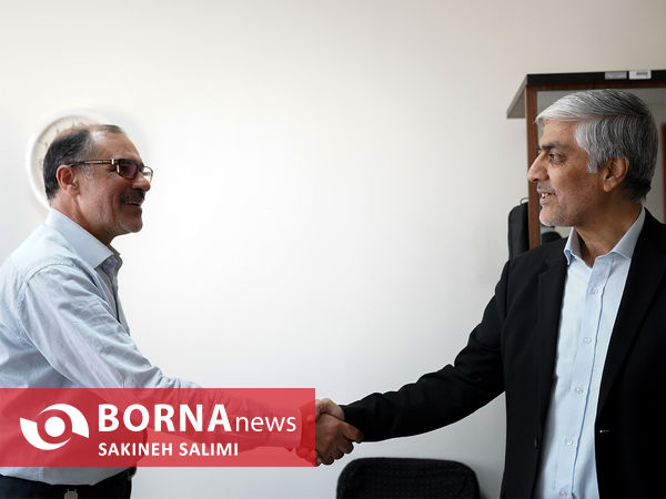  بازدید کیومرث هاشمی از ساختمان شماره ۲ وزارت ورزش و جوانان 