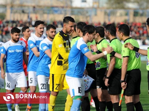 دیدار تیم پیکان- پرسپولیس