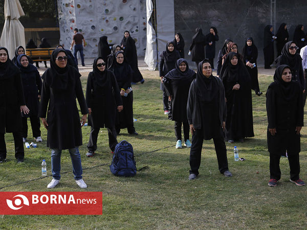 پیاده روی دکتر مناف هاشمی و کارکنان وزارت ورزش و جوانان به مناسبت هفته تربیت بدنی