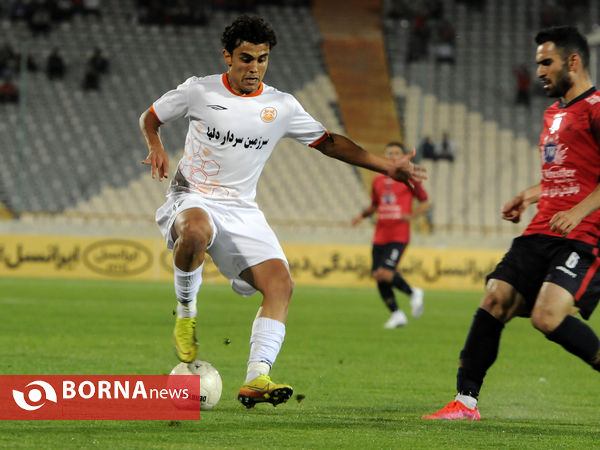 دیدار تیم های فوتبال نساجی - مس کرمان