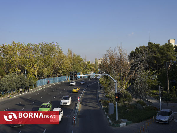 آسمان آبی شهر تهران در ساعت16