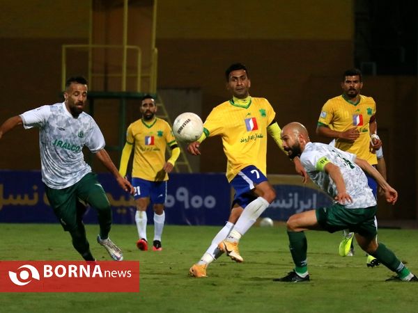 دیدار تیم های فوتبال صنعت نفت - آلومینیوم