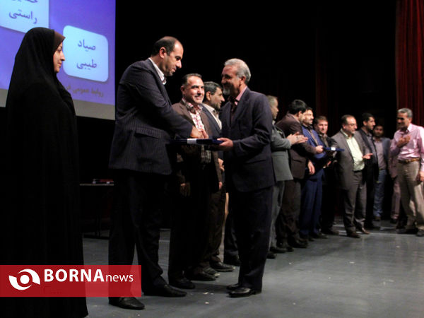 تجلیل از مدیران و کارمندان برتر دستگاههای دولتی شهرستان شیراز