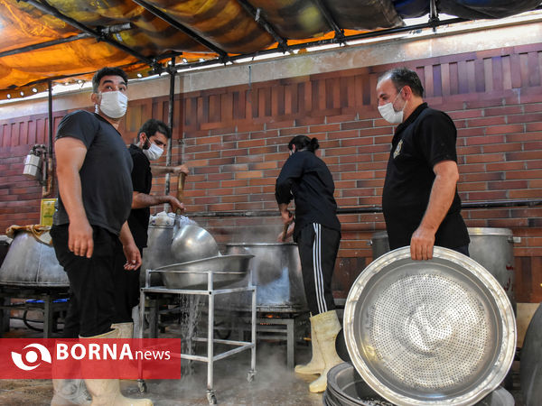 سفره‌دار مجلس حسین(ع)