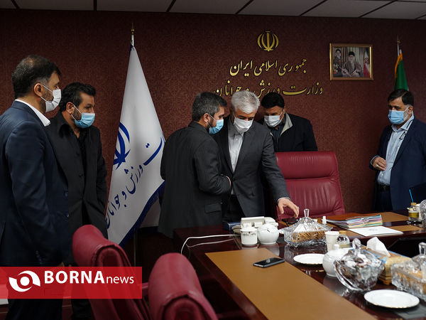 جلسه ‌هم‌اندیشی مدیران استقلال و پرسپولیس با وزیر ورزش و جوانان