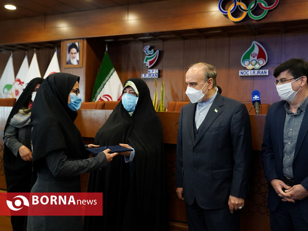 تجلیل از فعالان حوزه ورزش بانوان