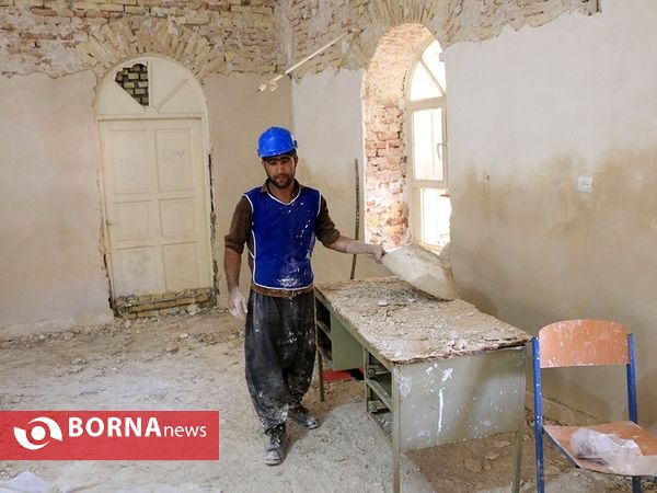 بازدید از برخی بناهای تاریخی در حال مرمت شهرستان اهواز