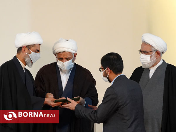 آئین تحلیف اولین دوره پذیرفته شدگان آزمون میانجی گری