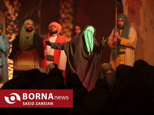 نمایش میدانی «تنهاتر از مسیح»