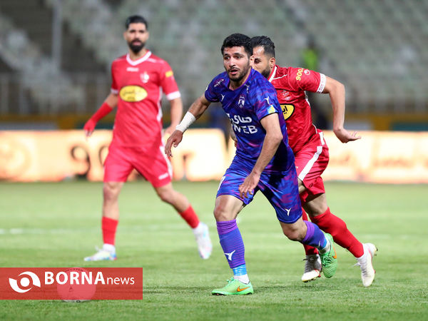 دیدار تیم های فوتبال پرسپولیس - هوادار