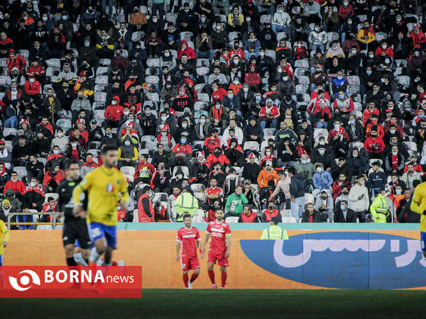 دیدار تیم های فوتبال پرسپولیس -صنعت نفت