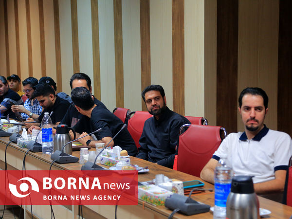 دیدار صمیمی رئیس هیات شنا، شیرجه و واترپلوی خراسان رضوی با خبرنگاران 