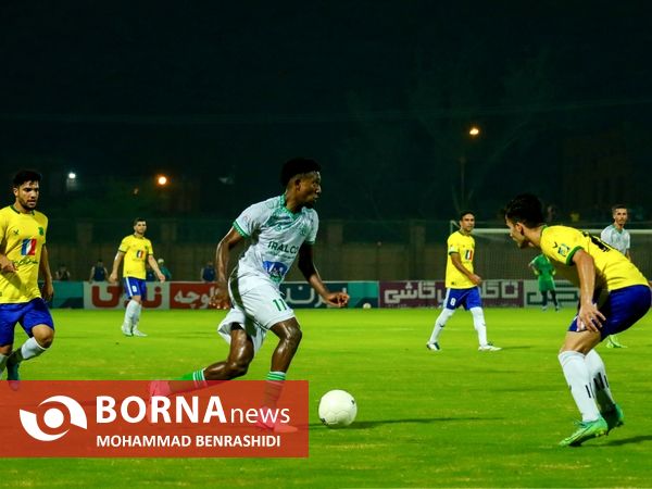 دیدار تیم های فوتبال صنعت نفت - آلومینیوم