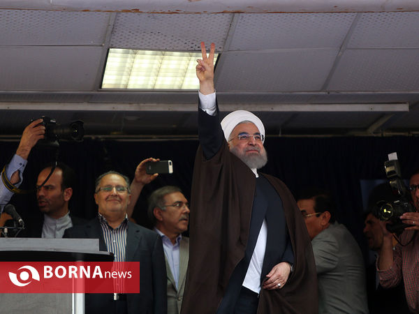 دکتر روحانی در جمع مردم اهواز