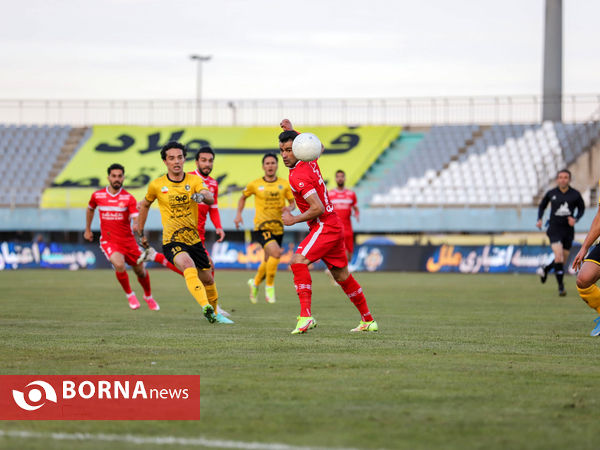 دیدار تیم های فوتبال سپاهان- پرسپولیس