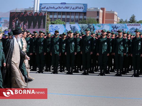 مراسم دانش‌آموختگی دانشجویان دانشگاه امام حسین (ع) با حضور رهبر انقلاب