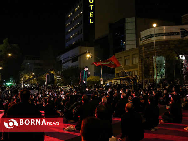 عزاداری شب عاشورا در میدان فلسطین