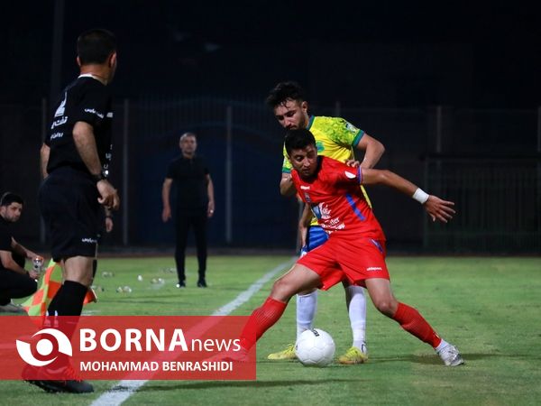 دیدار تیم های فوتبال صنعت نفت - نساجی