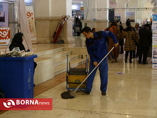 در حاشیه نمایشگاه مطبوعات