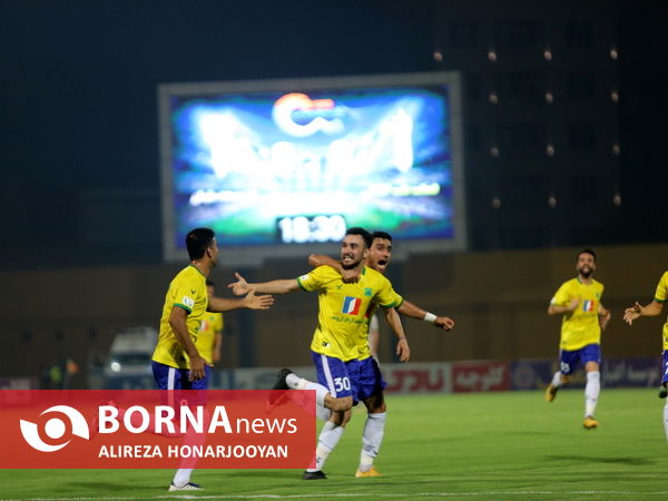 دیدار تیم های فوتبال صنعت نفت - نفت مسجدسلیمان