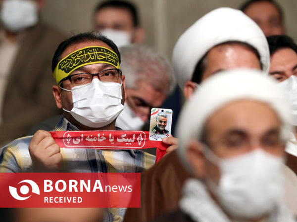 دیدار صدها نفر از مردم استان اصفهان با مقام معظم رهبری