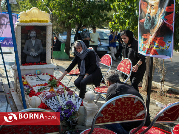 جشن تولد مرحوم علی انصاریان بر سر مزارش