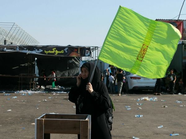 عبور زوار افغانستانی و پاکستانی از مرز شلمچه