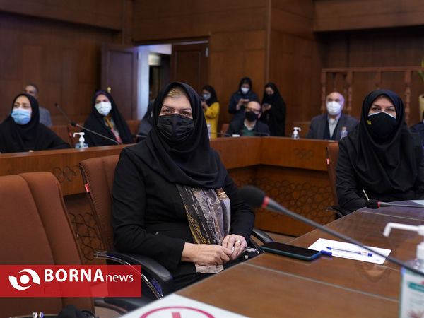 تجلیل از مهین فرهادی زاد