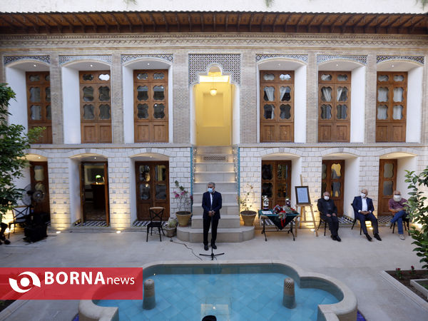 آیین معرفی چهره ماندگار مطبوعات استان فارس