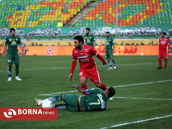دیدار تیم‌های ذوب آهن - پرسپولیس