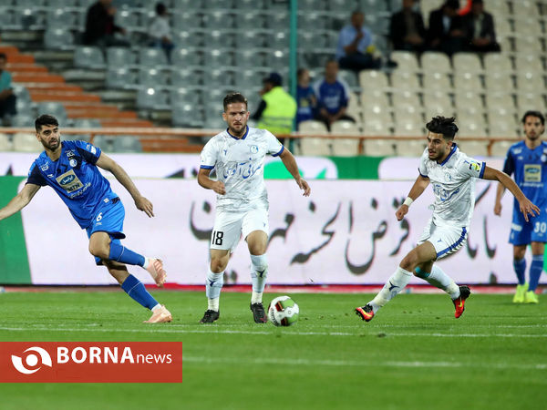 دیدار تیم های استقلال تهران - استقلال خوزستان